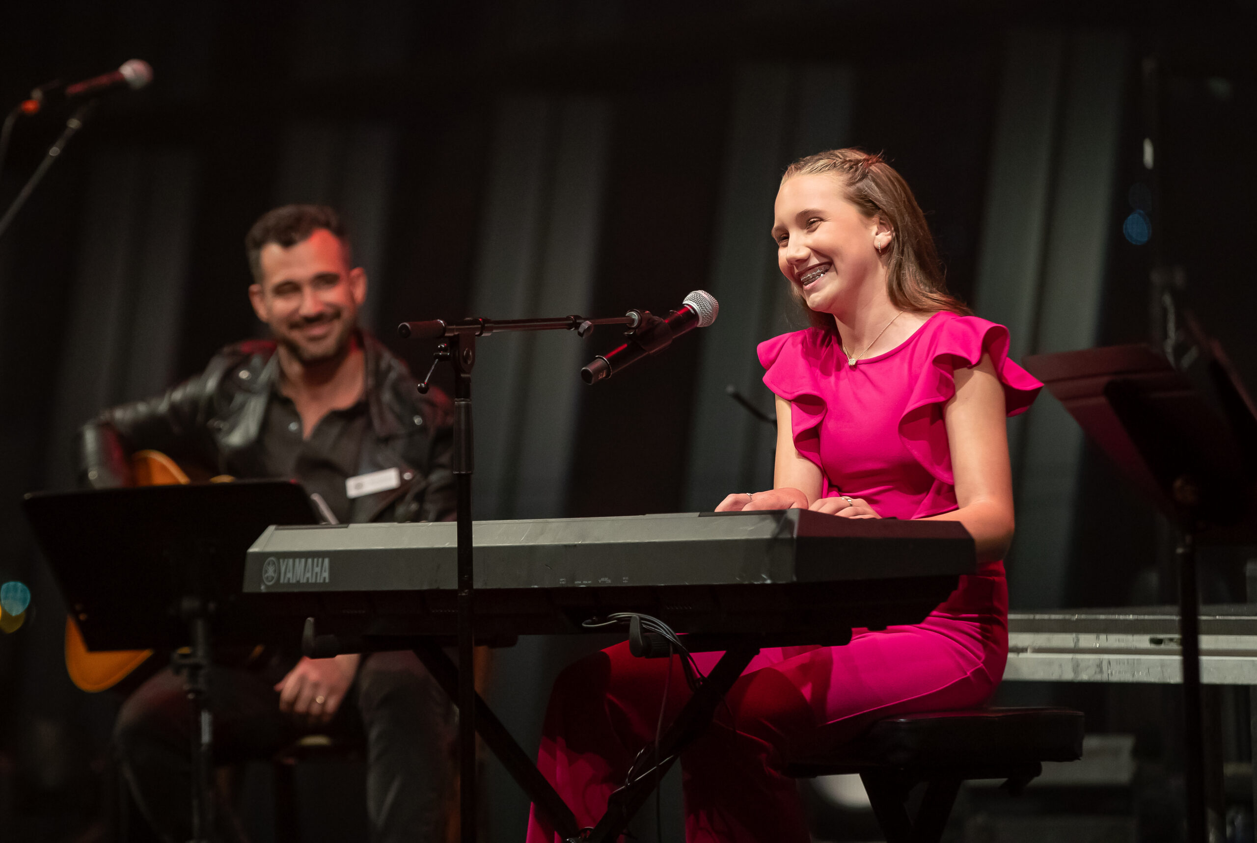 IAN MUNSICK PERFORMS AT THE COUNTRY MUSIC HALL OF FAME AND MUSEUMS